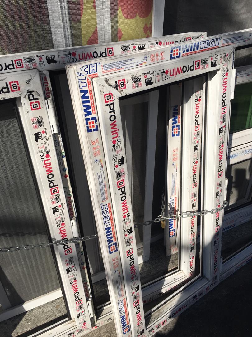 تقلب در پنجره‌ دوجداره؛ فریم اصل در کنار لنگه ضعیف